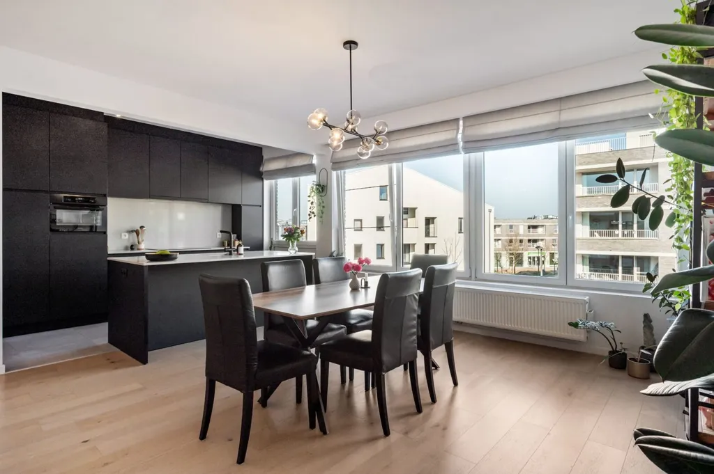 Sala da pranzo - Renovated Apartment with West Terrace in Berchem