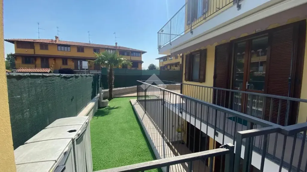 Garden - Bright 2-Bedroom Apartment with Balcony in Corbetta