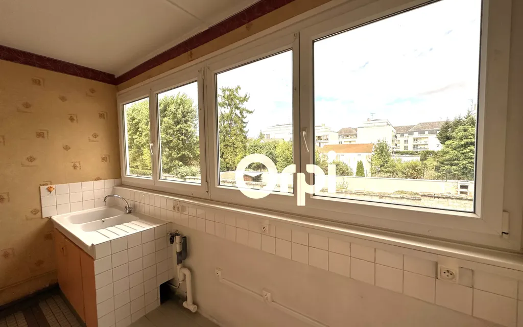 Cuisine - Appartement 6 Pièces avec Balcon à Soissons