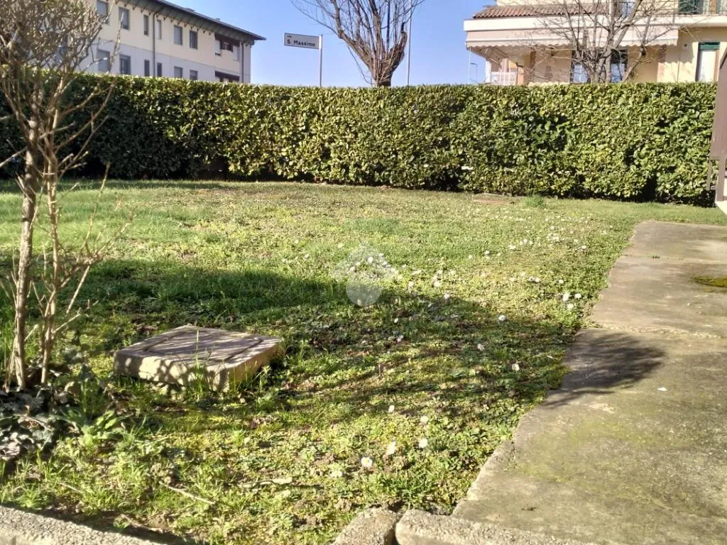 Aed - Three-Bedroom Flat with Balconies in Rivalta di Torino