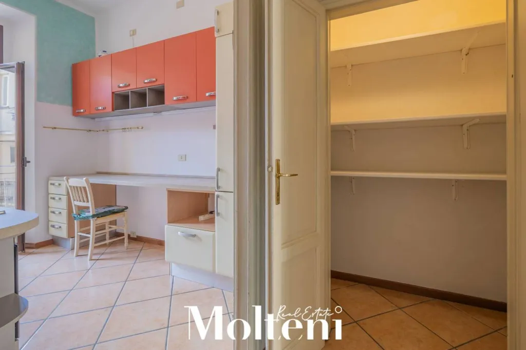 Kitchen - Apartment with Double Exposure in Lecco