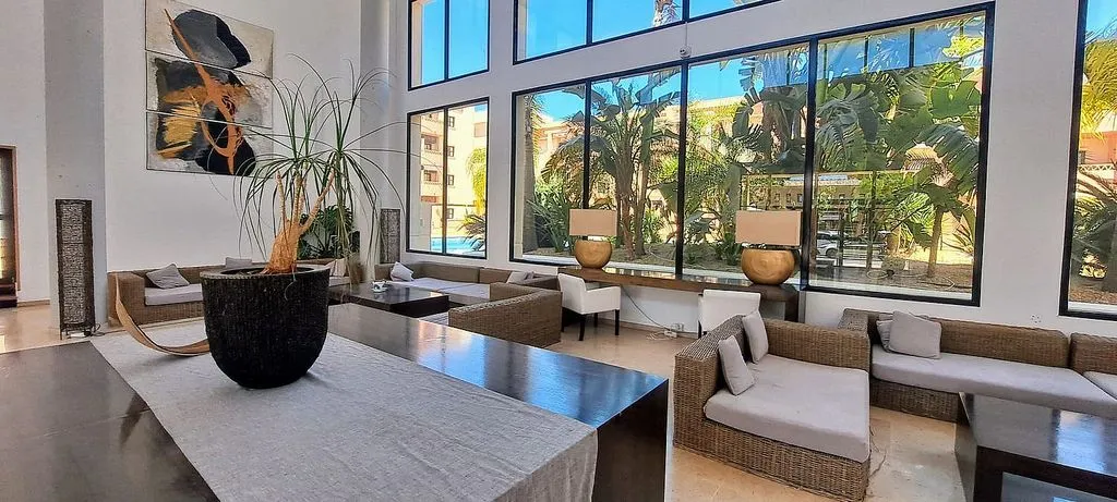 Soggiorno - 1-Bed Apartment with Pool on Avenida Del Decano