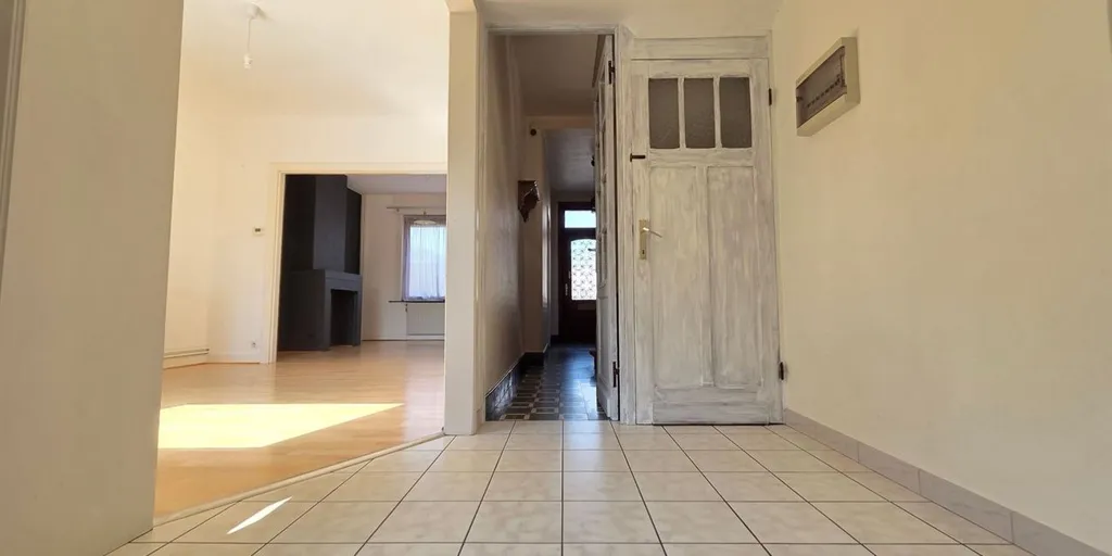hallway_entrance