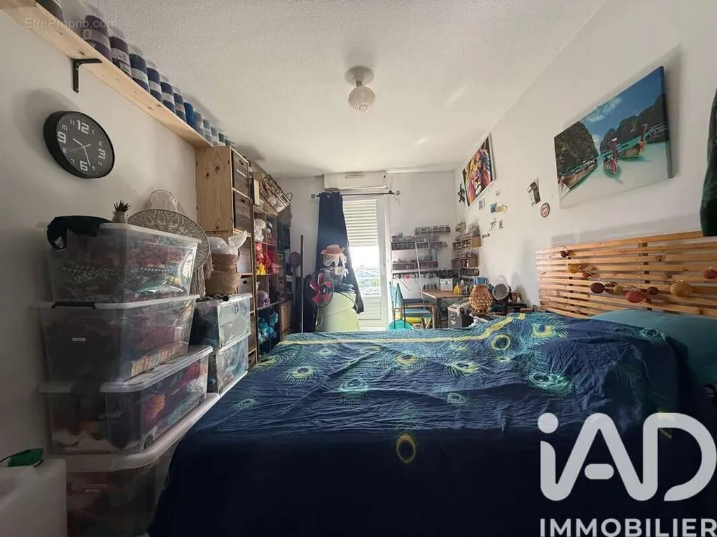 Bedrooms - T3 Apartment with Balcony in Saint-Denis