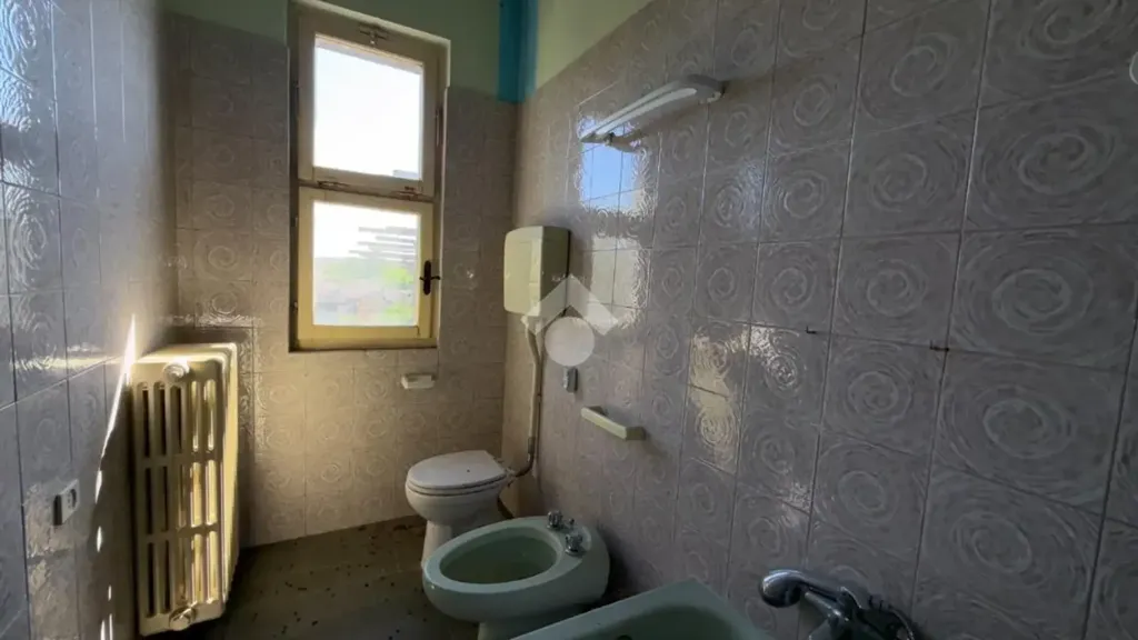 Salles de bain - Trilocale with Balcony in Verolanuova