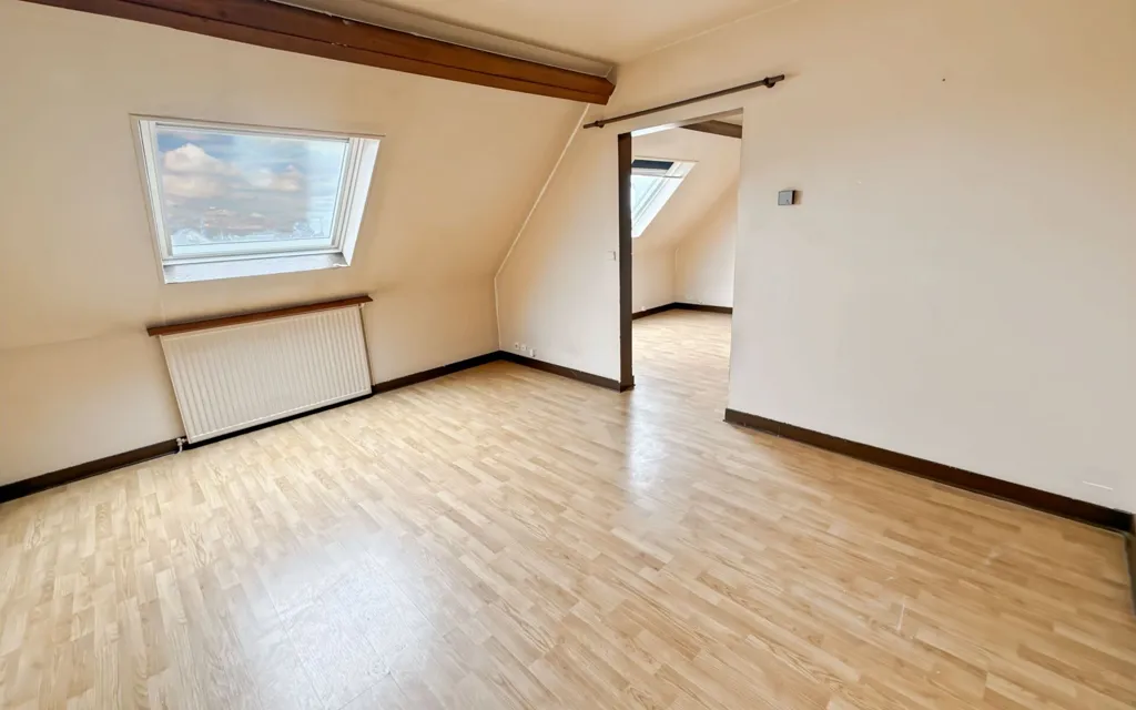 Rooms - T2 Apartment with Balcony in Châteaudun