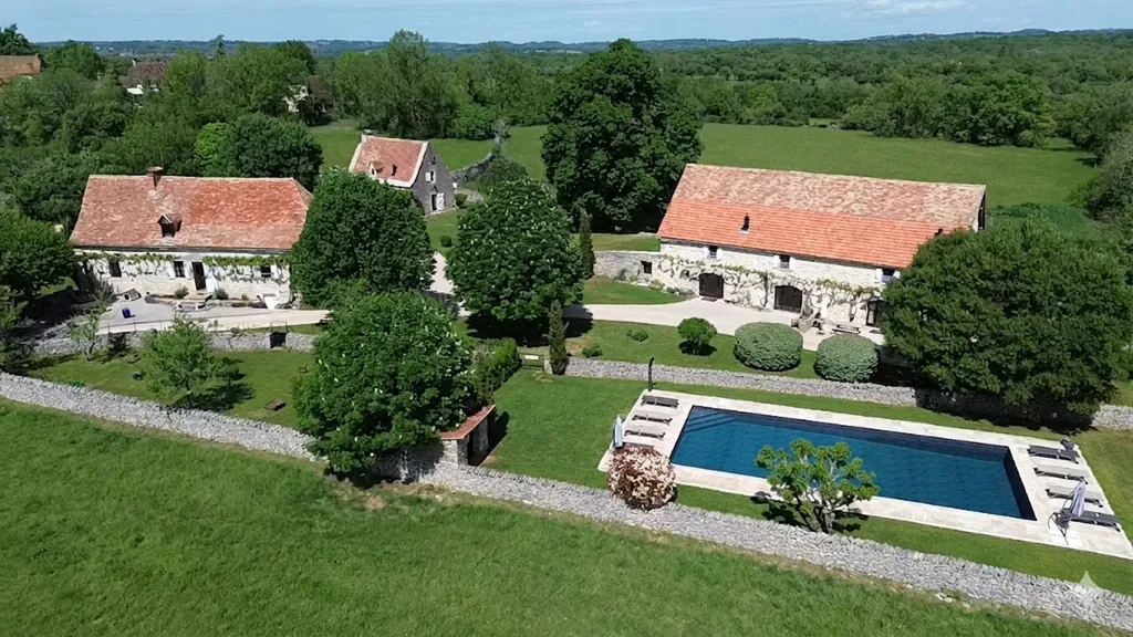 Õhuvaade - Prestigious Hamlet with Pool in Quercy