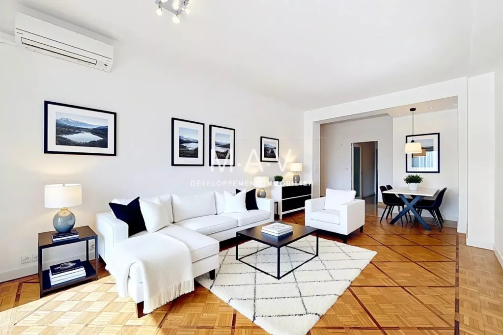 Séjour - Appartement 2 Pièces avec Terrasse au Calme à Nice