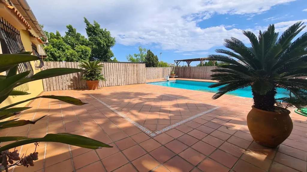 Piscine - Chalet with Private Pool near Oliva Beach