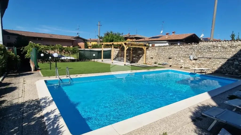 Piscine - Rearranged Apartment with Pool in Lonato