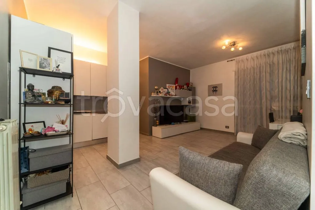 Elutuba - Rusticated Flat with Terrace in Moncalieri