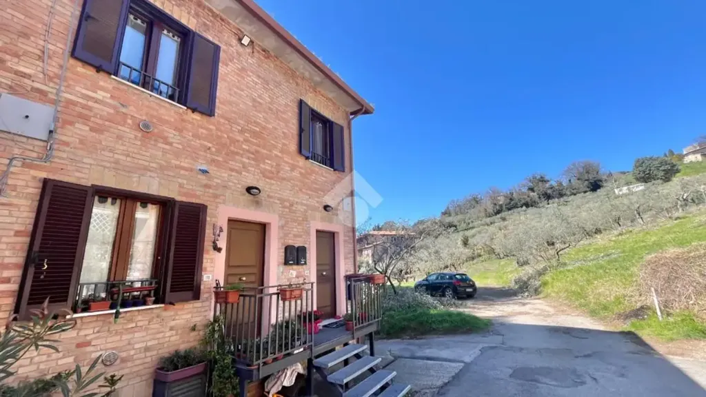 Välivaade - Trilocale with Veranda in Assisi