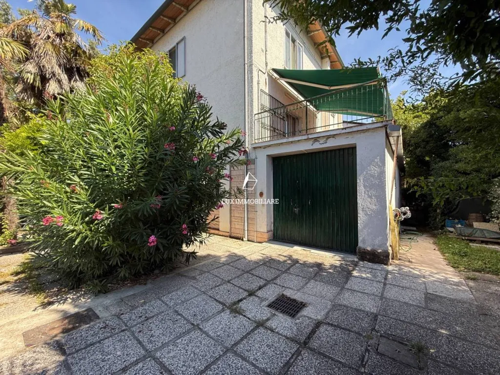 Välivaade - Rustic Villa with Garden in Lugo