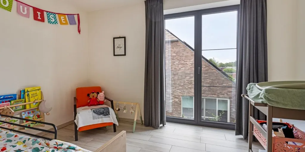 Chambres - Appartement avec Terrasse et Carports Centraux à Geel