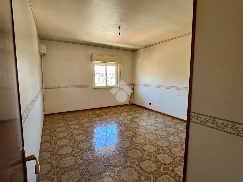 Rooms - Apartment with Balcony in Palermo Centre