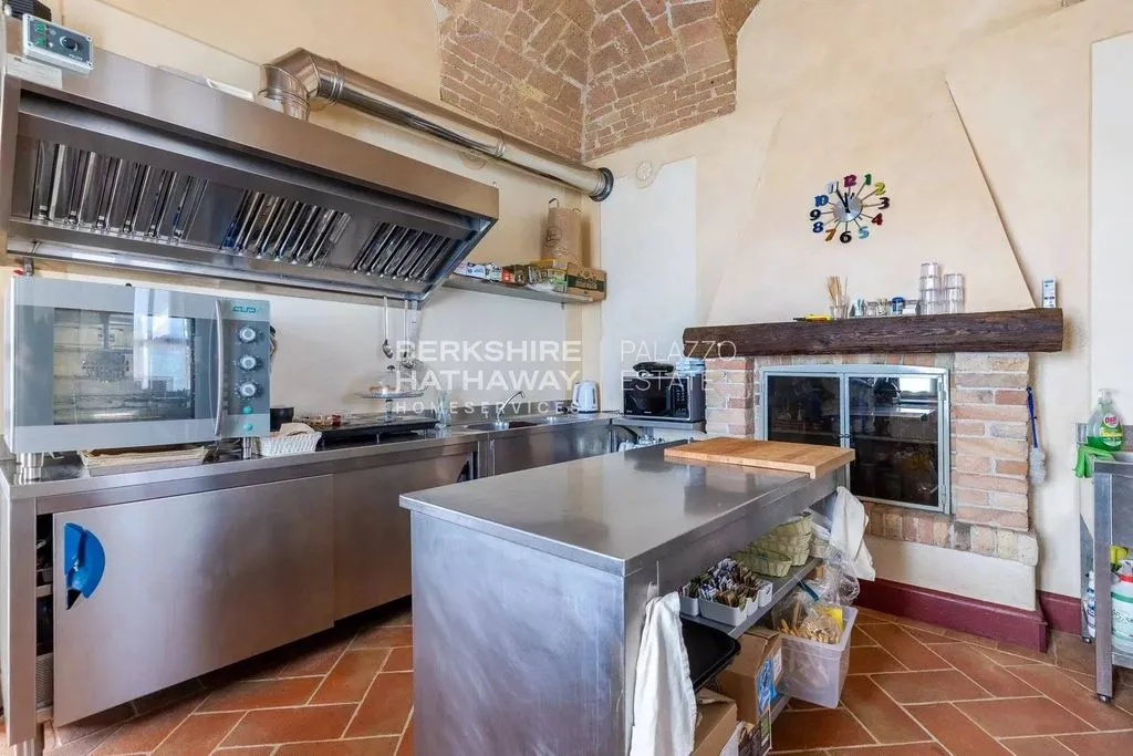Cuisine - Luxury Villa with Pool in Agliano Terme