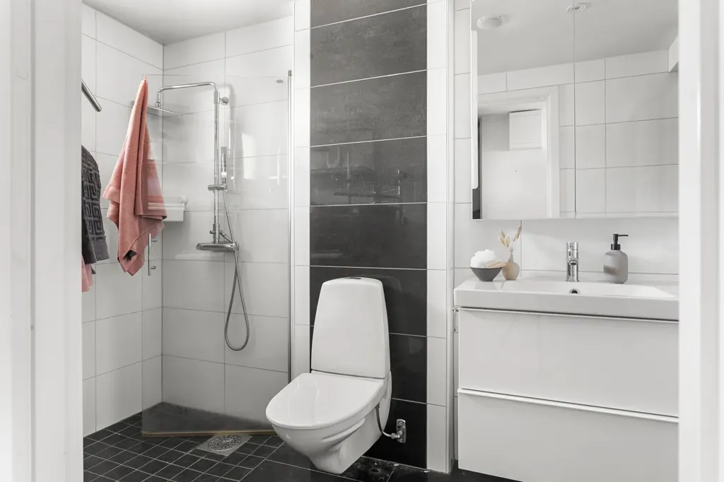 Salles de bain - Apartment with Balcony in Central Varberg