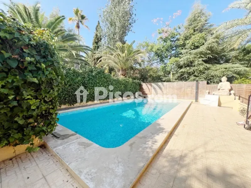 Piscine - Maison 4 pièces à ES