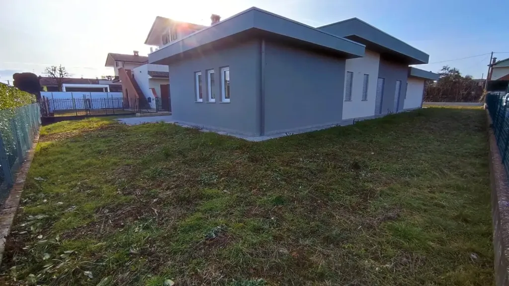 Välivaade - Modern Villa with Private Garden in Filago