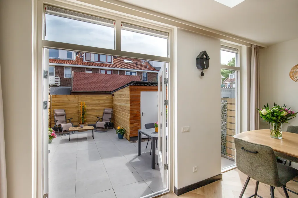 Terrasse - Modernised Townhouse with Rooftop Space in Gouda