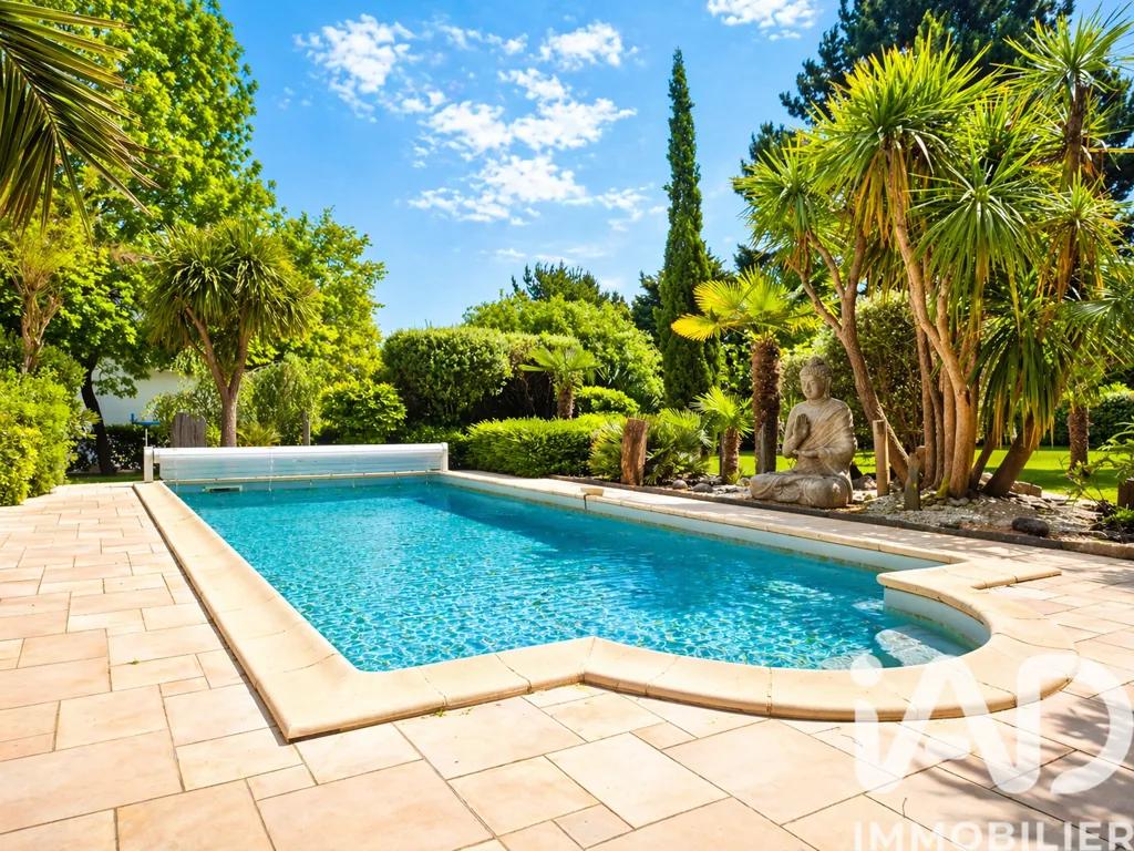 Bassein - Architect's House with Pool in Saint-André-des-Eaux