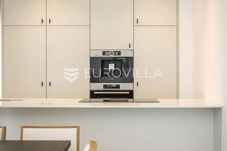 Cuisine - Renovated Villa with Private Marina in Trogir