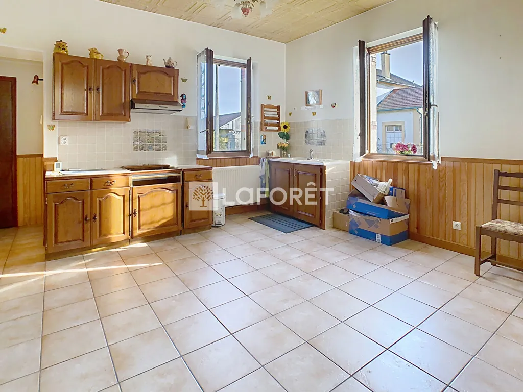 Cuisine - Maison Ancienne avec Sous-Sol à Aubréville