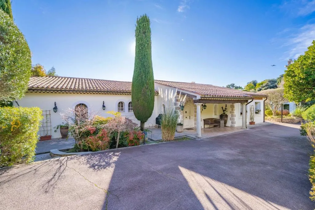 Extérieur - Villa avec Vue Panoramique sur la Mer à Super Cannes