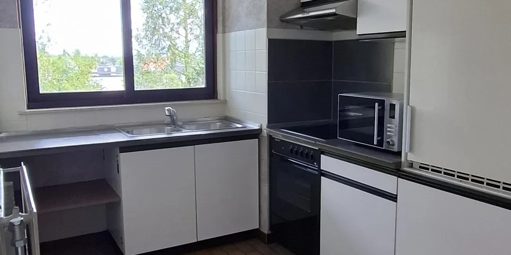 Cucina - Light-Filled Apartment with Terrace in Dendermonde