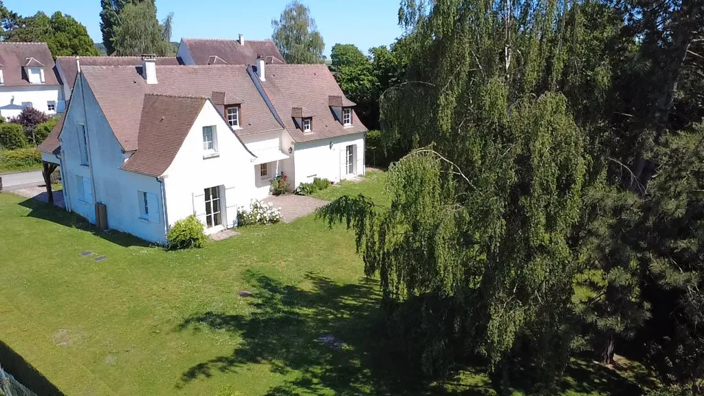 Vue aérienne - Maison avec Vue sur le Mont Pagnotte près de Senlis