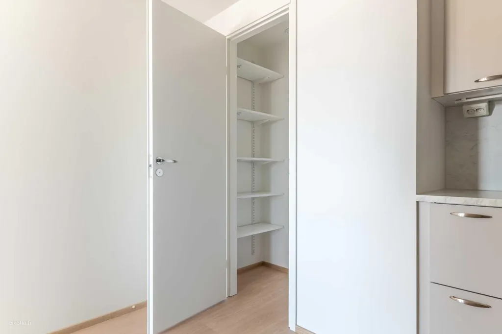 Pièces - Modern Apartment with Balcony in Helsinki