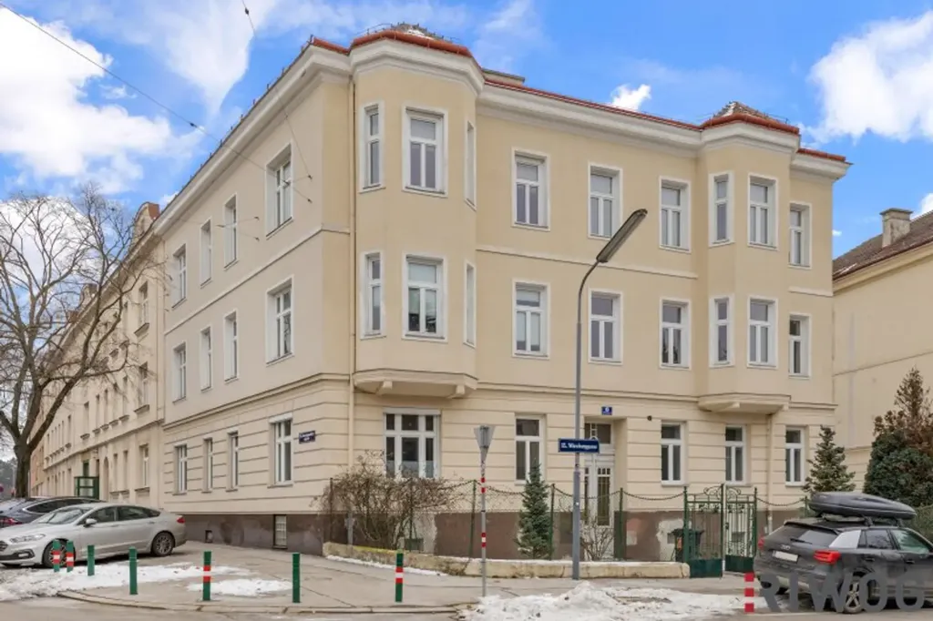 Exterior - Altbau with Optional Balcony in Hietzing