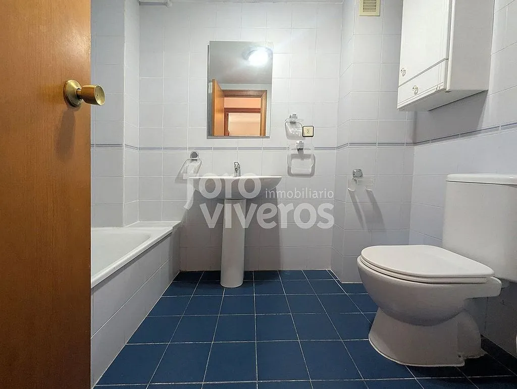 Bathrooms - Apartment with Balcony and Lift in La Carrasca