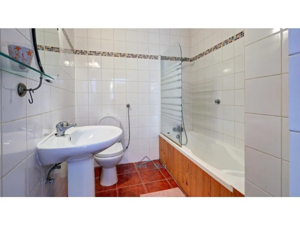 Salles de bain - Luxury Farmhouse with Multiple Units in Vila do Bispo