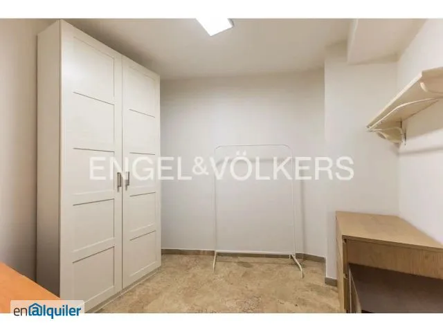 Toad - Apartment with Garage in Russafa–Eixample, Valencia