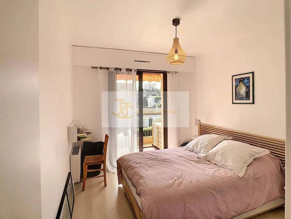 Chambres - Appartement Luxe avec Terrasse à Antibes