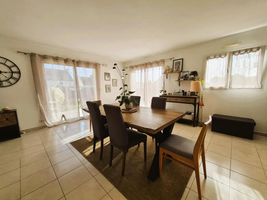 Söögituba - Contemporary House with Waterfront Proximity in Plouhinec