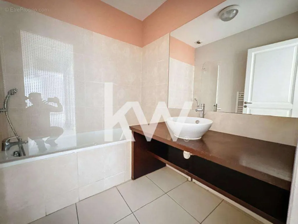 Salles de bain - Appartement 3 pièces avec accès tramway à Tours