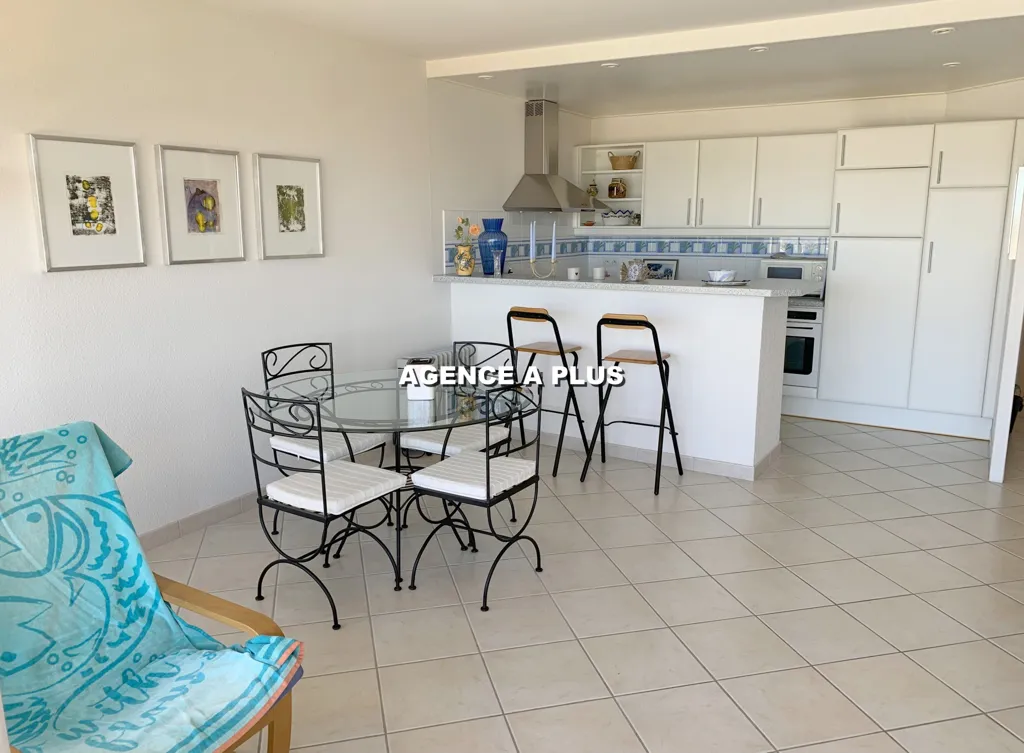 Salle à manger - Appartement Traversant Vue Port à Plage Nord