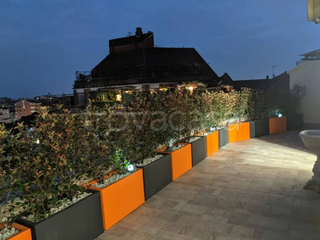 Terrasse - Attico with Terraces in Torino