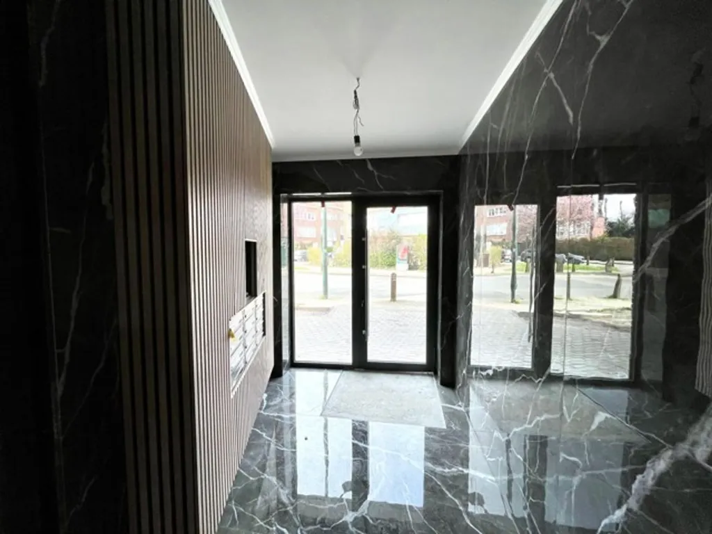 hallway_entrance