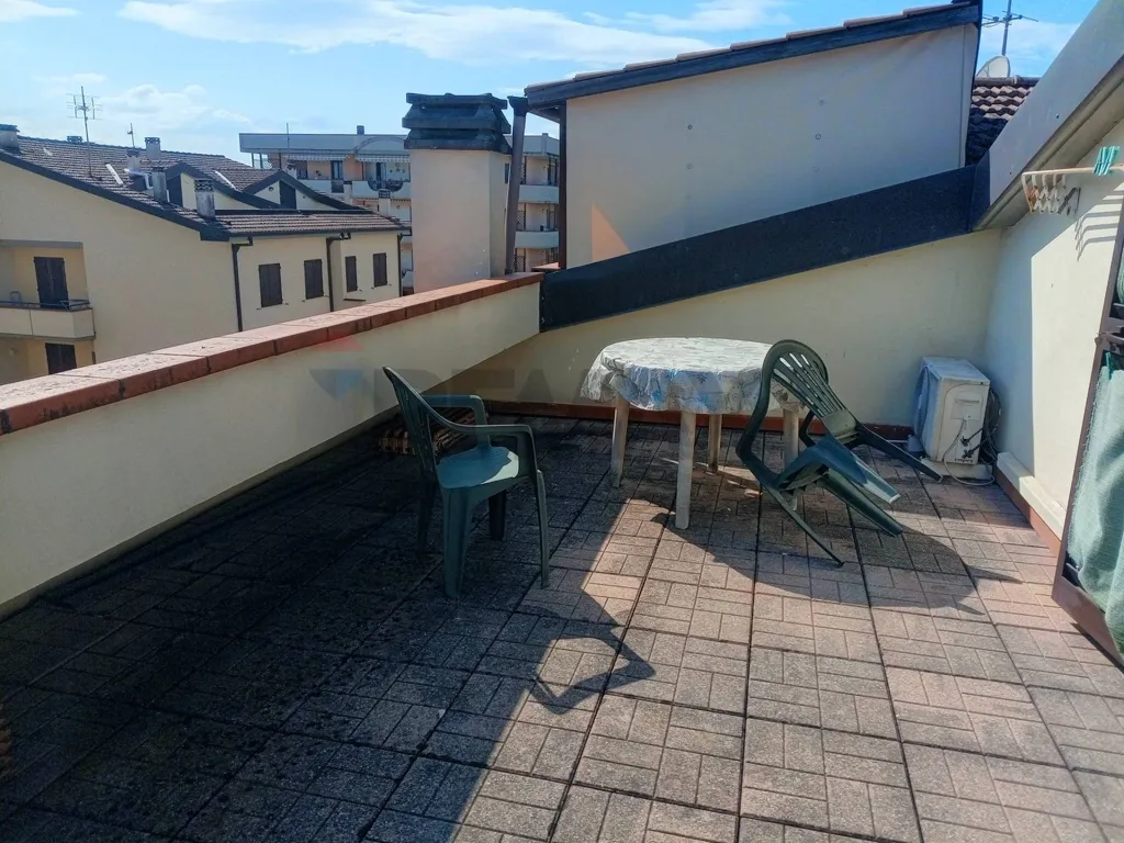 Terrass - Bifamiliar Villa with Terrace in Massa e Cozzile