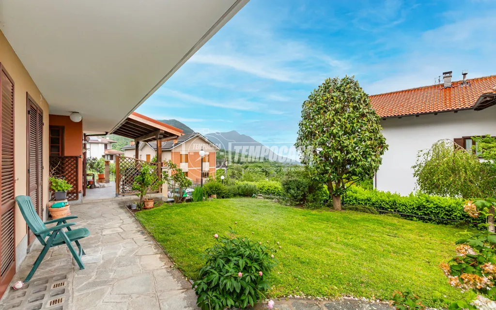 Aed - Panoramic Villa with Garden in Almese