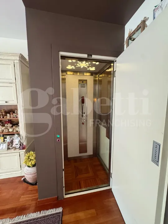 Esik - Rustic Villa with Sea View in Bari