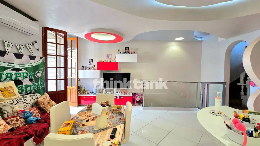 Séjour - Rear-Facing Apartment with Terrace in Avola