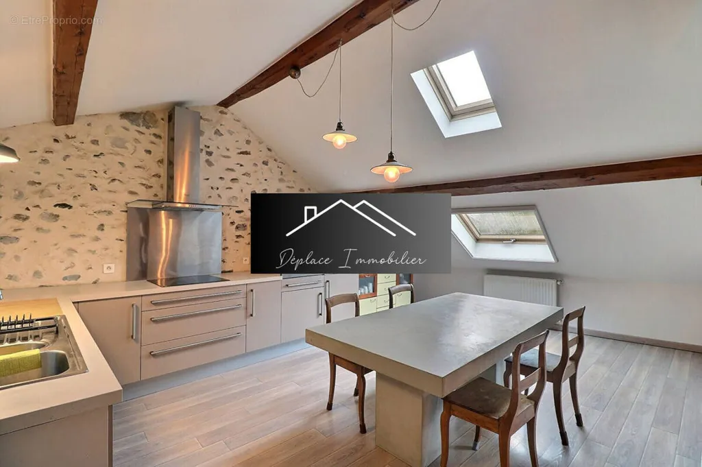 Appartement 4 pièces à Prevessin-Moens