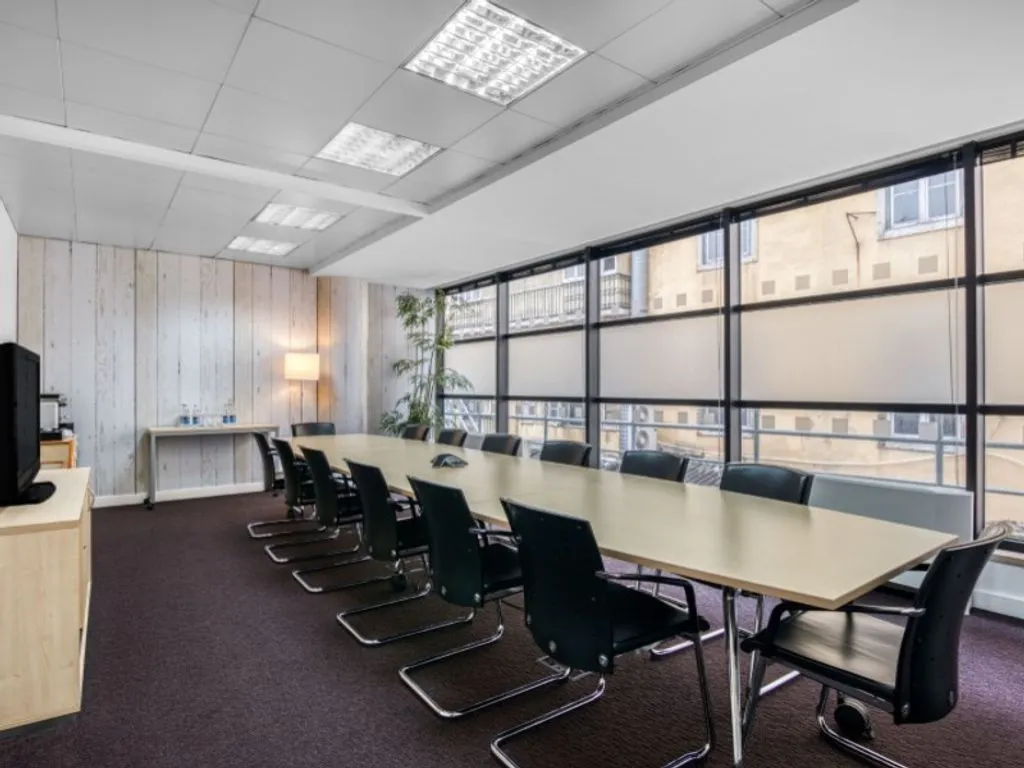Bureau - Office Space with Flexible Options on Avenida da Liberdade, Lisbon