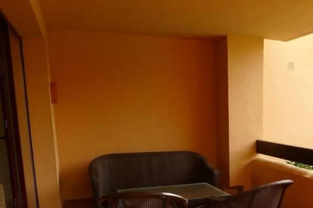 Balcon - Beachside Flat with Pool in Marbella