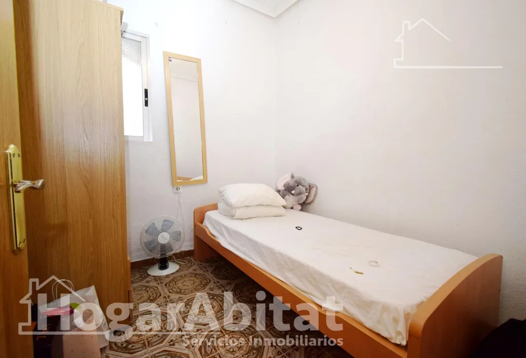 Chambres - Bright Flat with Terrace in Torrent