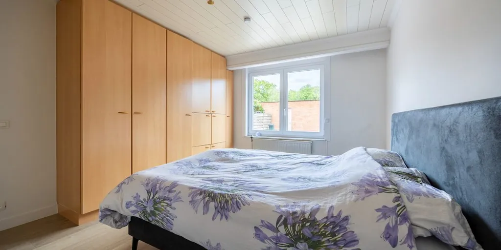 Chambres - Appartement avec Terrasse et Garage à Schoten
